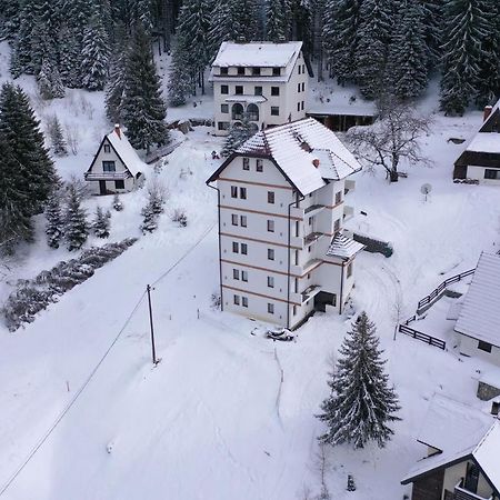 Apartment Petrovic Kopaonik Eksteriør bilde