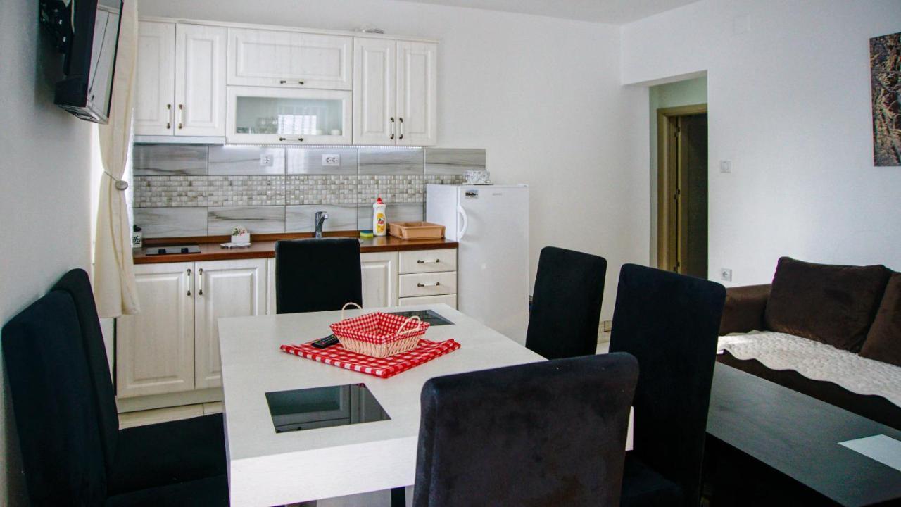 Apartment Petrovic Kopaonik Eksteriør bilde